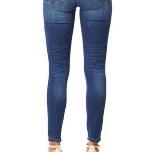 Judy Blue Medium Blue Skinny Jeans